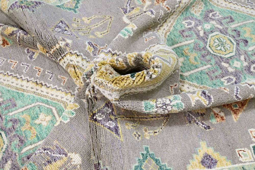 Abshar 292cm x 191cm / 9'7'' x 6'3'' - Rug Centre